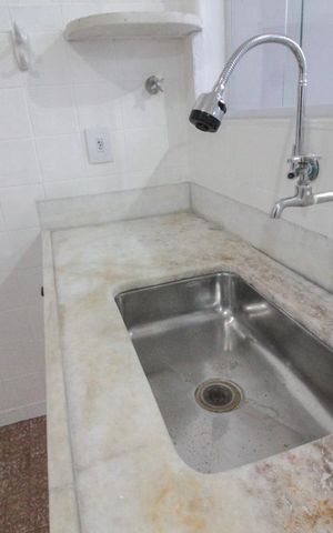 Casa à venda com 130m², 2 quartos e 2 vagascozinha