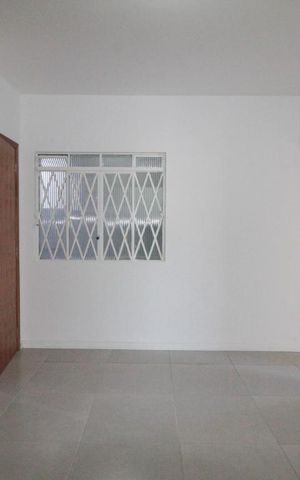 Casa à venda com 130m², 2 quartos e 2 vagassala