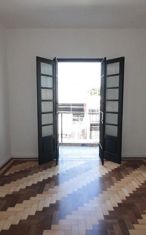 Casa à venda com 130m², 2 quartos e 2 vagasquarto 1