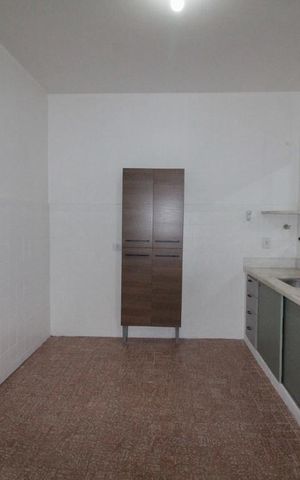 Casa à venda com 130m², 2 quartos e 2 vagascozinha