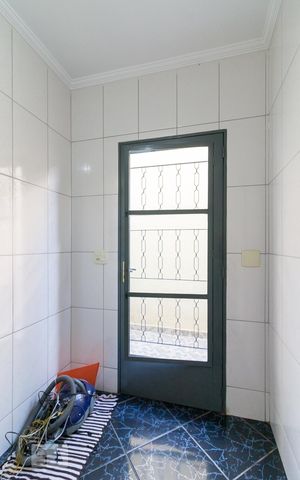 Casa à venda com 150m², 3 quartos e 2 vagasÁrea de serviço