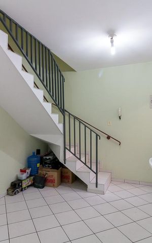 Casa à venda com 150m², 3 quartos e 2 vagasEdícula - quarto de serviço