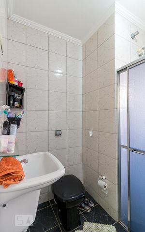 Casa à venda com 150m², 3 quartos e 2 vagasBanheiro quarto 3 suíte