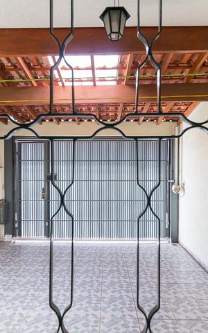 Casa à venda com 150m², 3 quartos e 2 vagasVista sala