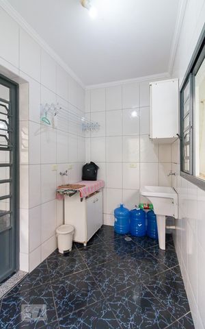 Casa à venda com 150m², 3 quartos e 2 vagasÁrea de serviço