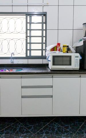 Casa à venda com 150m², 3 quartos e 2 vagasCozinha - pia e gabinete