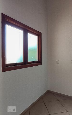 Casa à venda com 324m², 5 quartos e 4 vagas Casa à venda com 324m², 5 quartos e 4 vagasCopa