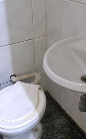 Apartamento à venda com 276m², 4 quartos e 3 vagasBanheiro de Serviço