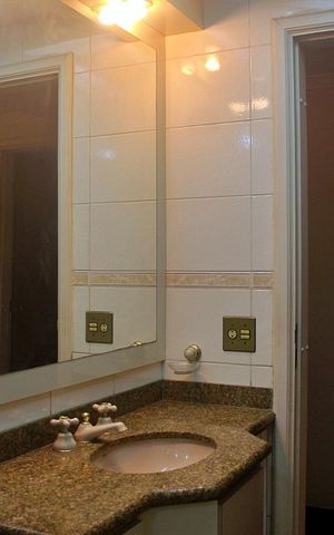 Apartamento à venda com 276m², 4 quartos e 3 vagasBanheiro 2