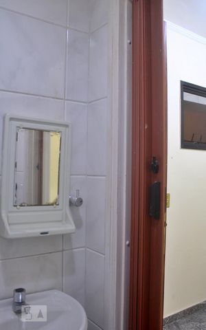 Apartamento à venda com 276m², 4 quartos e 3 vagasBanheiro de Serviço