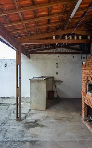 Casa à venda com 775m², 4 quartos e 3 vagas Casa à venda com 775m², 4 quartos e 3 vagasChurrasqueira