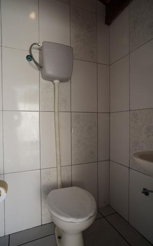 Casa à venda com 300m², 4 quartos e 2 vagasBanheiro - piscina