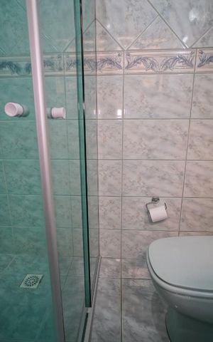 Casa à venda com 300m², 4 quartos e 2 vagasBanheiro - corredor