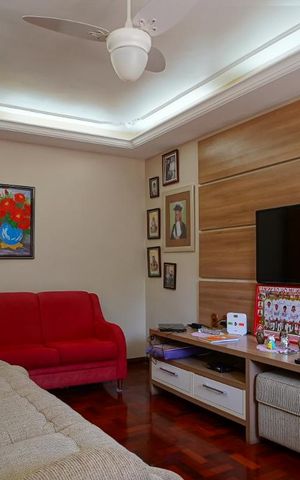 Casa à venda com 300m², 4 quartos e 2 vagasSala