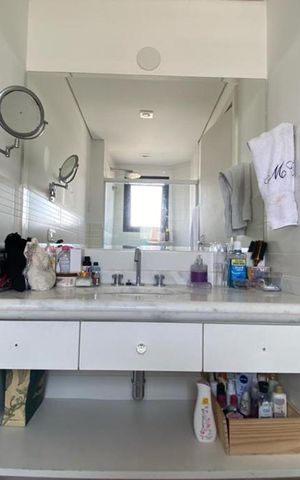 Apartamento para alugar com 200m², 3 quartos e 4 vagas Apartamento para alugar com 200m², 3 quartos e 4 vagasBanheiro da Suíte 2