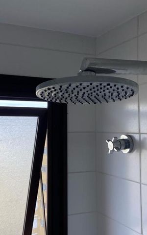 Apartamento para alugar com 200m², 3 quartos e 4 vagas Apartamento para alugar com 200m², 3 quartos e 4 vagasChuveiro