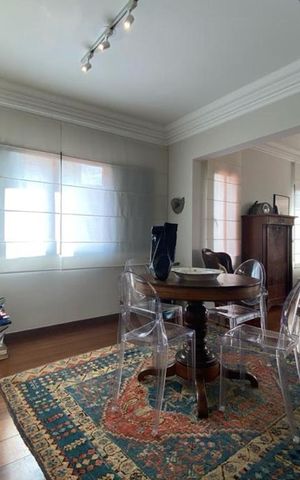 Apartamento para alugar com 200m², 3 quartos e 4 vagas Apartamento para alugar com 200m², 3 quartos e 4 vagasSala de Estar