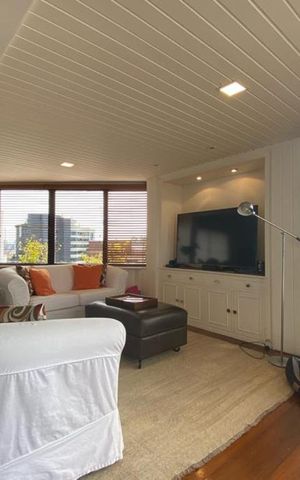 Apartamento para alugar com 200m², 3 quartos e 4 vagas Apartamento para alugar com 200m², 3 quartos e 4 vagasSala