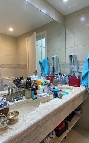 Apartamento para alugar com 200m², 3 quartos e 4 vagas Apartamento para alugar com 200m², 3 quartos e 4 vagasBanheiro da Suíte 1