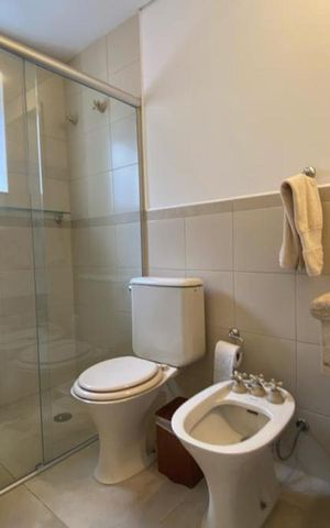 Apartamento para alugar com 200m², 3 quartos e 4 vagas Apartamento para alugar com 200m², 3 quartos e 4 vagasBanheiro da Suíte 3
