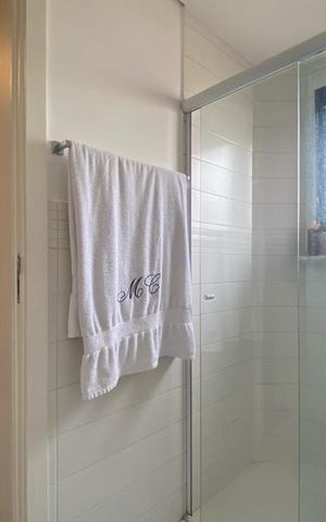 Apartamento para alugar com 200m², 3 quartos e 4 vagas Apartamento para alugar com 200m², 3 quartos e 4 vagasBanheiro da Suíte 2
