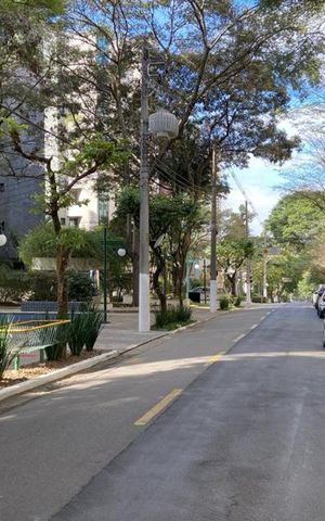 Apartamento para alugar com 200m², 3 quartos e 4 vagas Apartamento para alugar com 200m², 3 quartos e 4 vagasVista da Rua