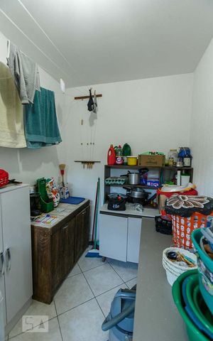 Casa à venda com 233m², 5 quartos e 2 vagas Casa à venda com 233m², 5 quartos e 2 vagasÁrea de Serviço 1