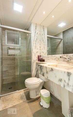 Apartamento à venda com 116m², 2 quartos e 2 vagas Apartamento à venda com 116m², 2 quartos e 2 vagasBanheiro 1