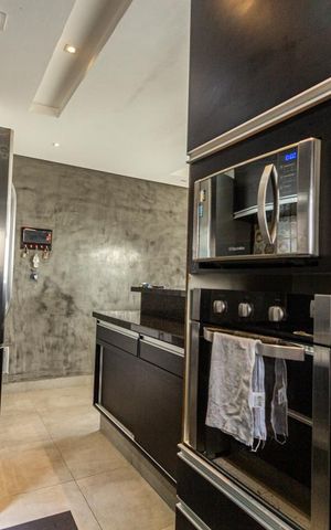 Apartamento à venda com 116m², 2 quartos e 2 vagas Apartamento à venda com 116m², 2 quartos e 2 vagasCozinha