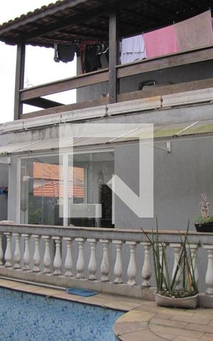 Casa à venda com 413m², 5 quartos e 6 vagasPiscina