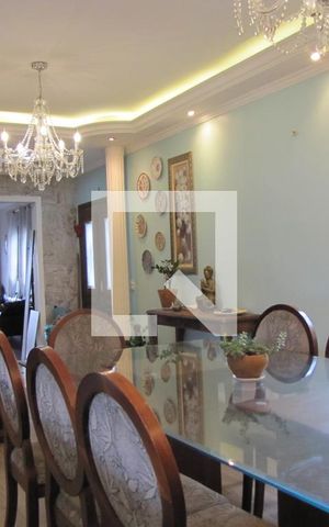 Casa à venda com 413m², 5 quartos e 6 vagasSala de Jantar