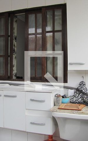 Casa à venda com 413m², 5 quartos e 6 vagasÁrea de Serviço