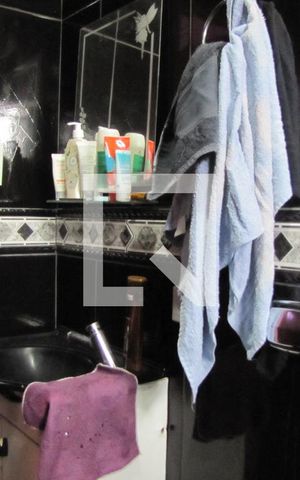 Casa à venda com 413m², 5 quartos e 6 vagasBanheiro Suíte 2