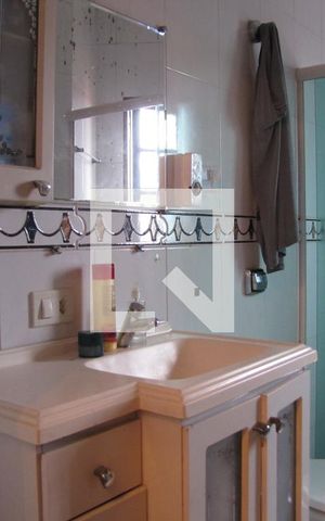 Casa à venda com 413m², 5 quartos e 6 vagasBanheiro Corredor