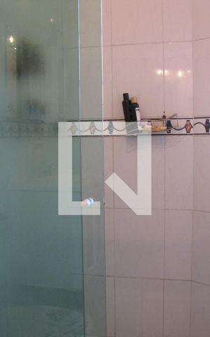 Casa à venda com 413m², 5 quartos e 6 vagasBanheiro Corredor