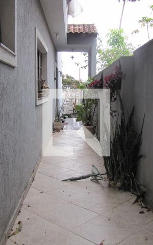 Casa à venda com 413m², 5 quartos e 6 vagasBanheiro Piscina