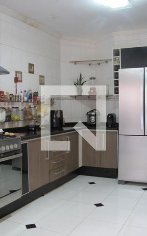 Casa à venda com 413m², 5 quartos e 6 vagasCozinha