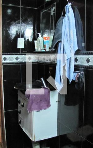 Casa à venda com 413m², 5 quartos e 6 vagasBanheiro Suíte 2