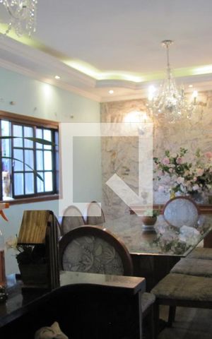 Casa à venda com 413m², 5 quartos e 6 vagasSala de Jantar