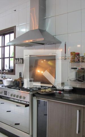 Casa à venda com 413m², 5 quartos e 6 vagasCozinha