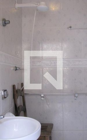 Casa à venda com 413m², 5 quartos e 6 vagasBanheiro Piscina