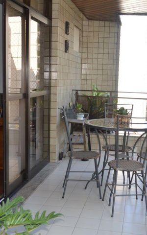 Apartamento à venda com 192m², 4 quartos e 2 vagasVaranda da Sala