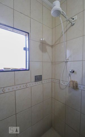 Casa à venda com 150m², 3 quartos e 2 vagas Casa à venda com 150m², 3 quartos e 2 vagasBanheiro