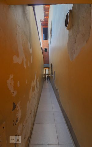 Casa à venda com 150m², 3 quartos e 2 vagas Casa à venda com 150m², 3 quartos e 2 vagasCorredor