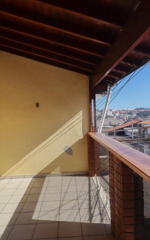Casa à venda com 150m², 3 quartos e 2 vagas Casa à venda com 150m², 3 quartos e 2 vagasvaranda da Suíte