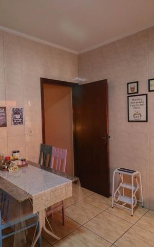 Casa à venda com 150m², 3 quartos e 2 vagas Casa à venda com 150m², 3 quartos e 2 vagasCozinha