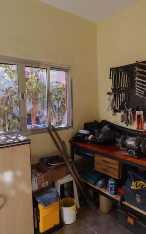 Casa à venda com 150m², 3 quartos e 2 vagas Casa à venda com 150m², 3 quartos e 2 vagasÁrea de Serviço