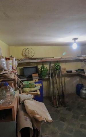 Casa à venda com 150m², 3 quartos e 2 vagas Casa à venda com 150m², 3 quartos e 2 vagasPorão