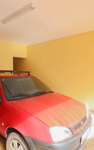 Casa à venda com 150m², 3 quartos e 2 vagas Casa à venda com 150m², 3 quartos e 2 vagasGaragem