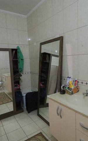 Casa à venda com 150m², 3 quartos e 2 vagas Casa à venda com 150m², 3 quartos e 2 vagasBanheiro da Suíte